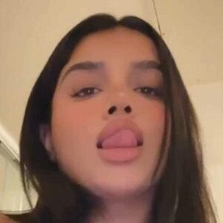 Alishbasheikh かわいいスター 写真