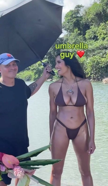 Padma Lakshmi 裸の女優 写真