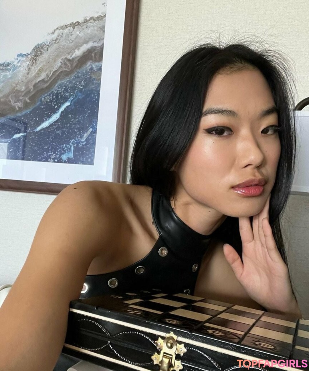 主婦オンリーファン セクシーヌード 画像