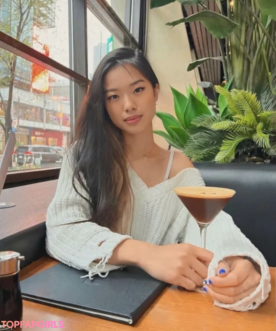 Nemsko エロティック女優 画像