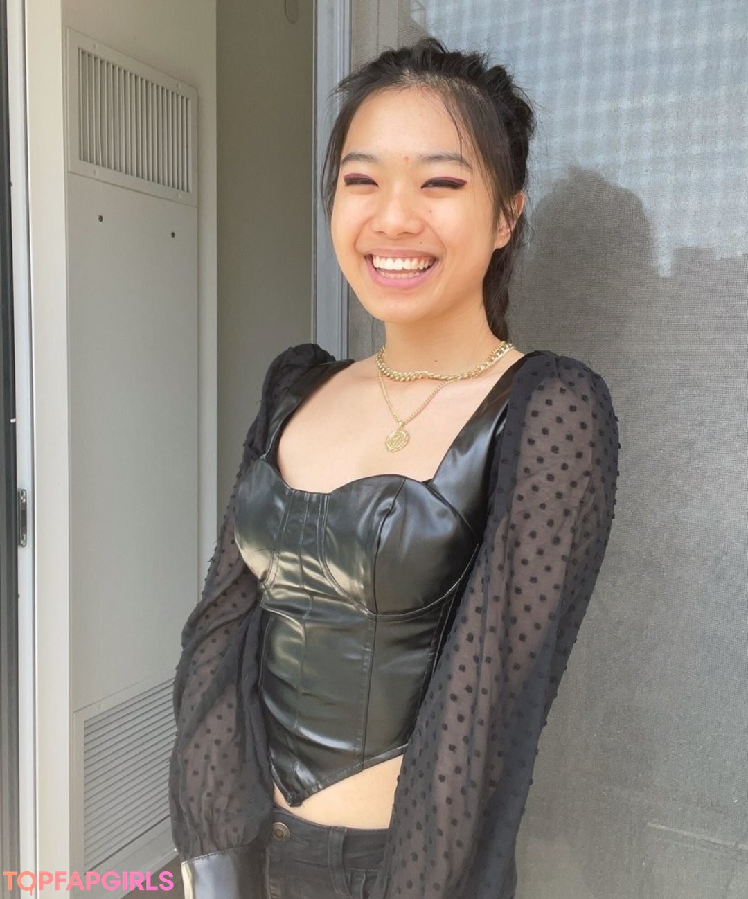 毛深いおまんこオンリーファンズ xxx ギャラリー