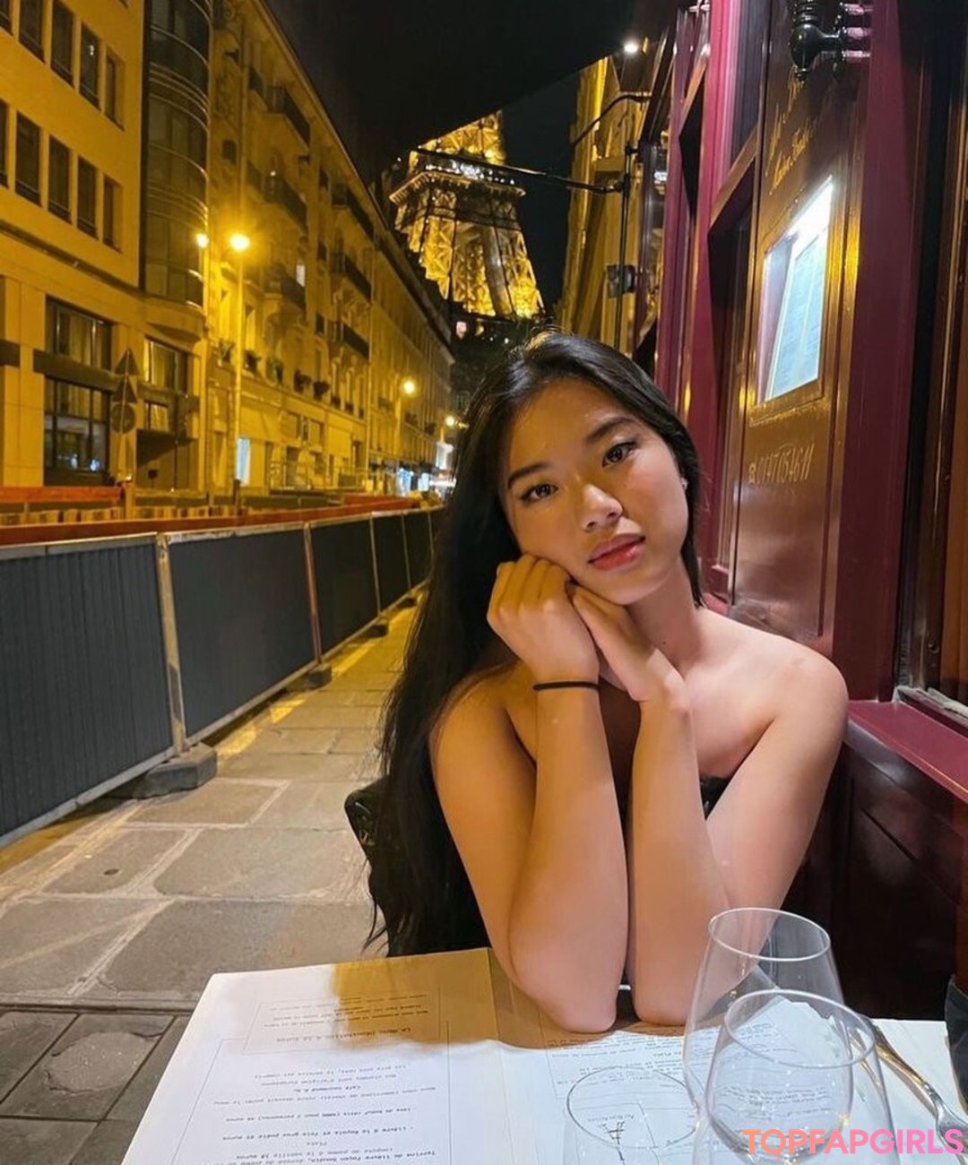 Nemsko ヌードのポルノスター ギャラリー