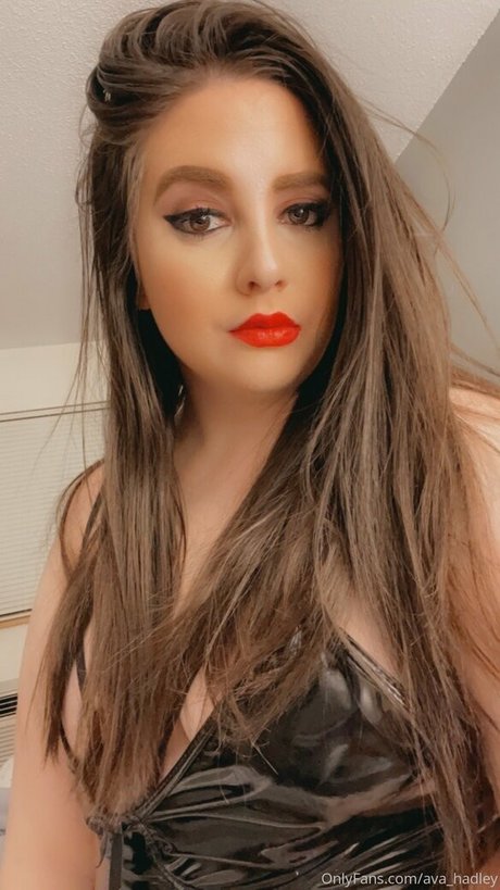 ava hadley トップモデル 写真