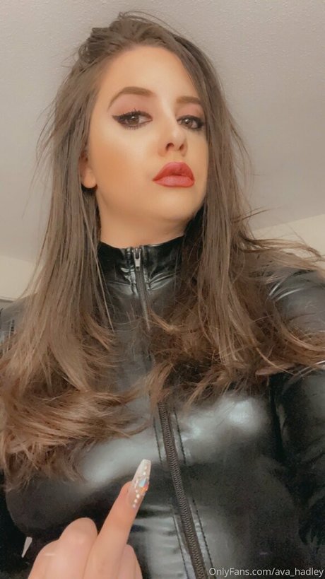 ava hadley ヌードスター 写真