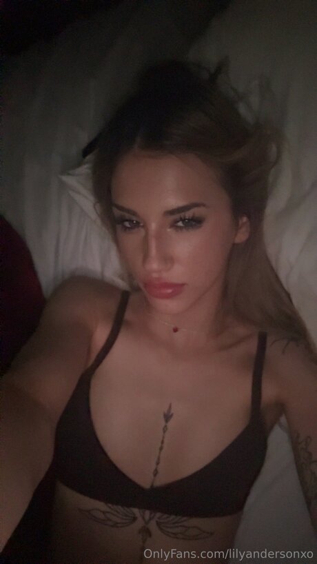 Lilyandersonxo モデル 写真