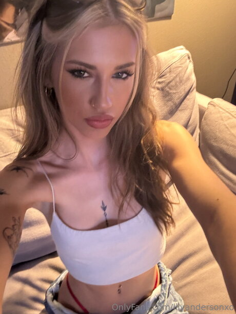 Lilyandersonxo アダルトモデル ギャラリー