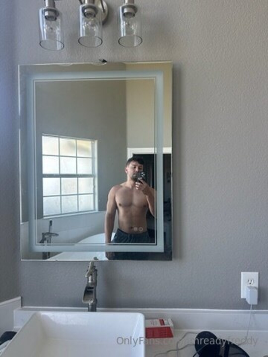 Imreadyfreddy セックス女優 写真