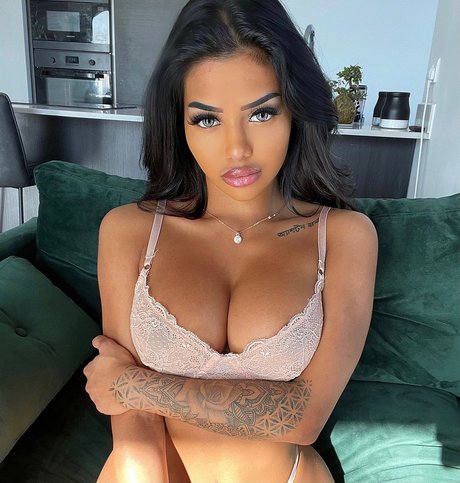 Nursh 最高の女優 写真
