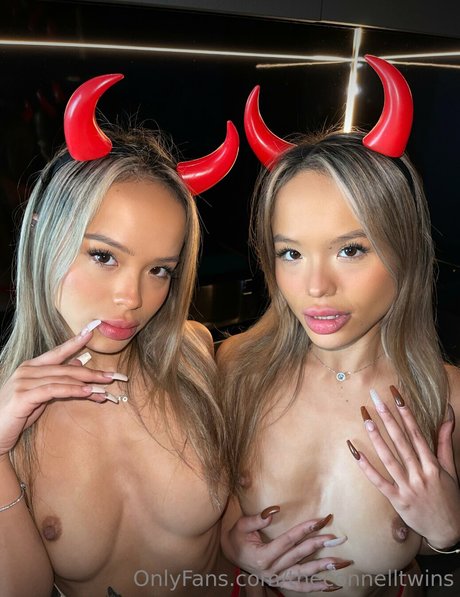 Carly Christy  セクシーなスター 写真