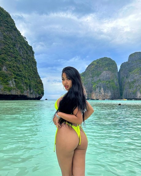 Praew Phatcharin ホットモデル 写真