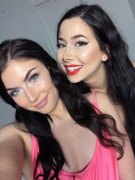 Audrey Sadie 裸のスター 写真