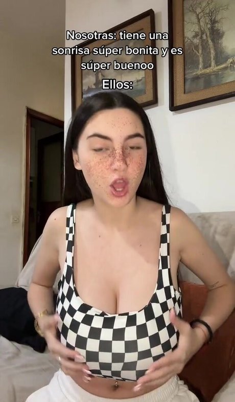 Eva Batista 裸のモデル 写真