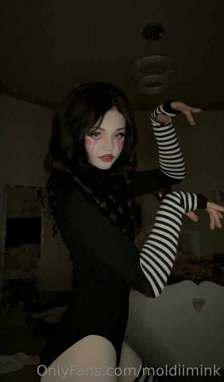 Strawbeariemilkk アート女優 画像