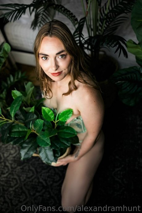 Alexandra M Hunt ポルノスター 写真