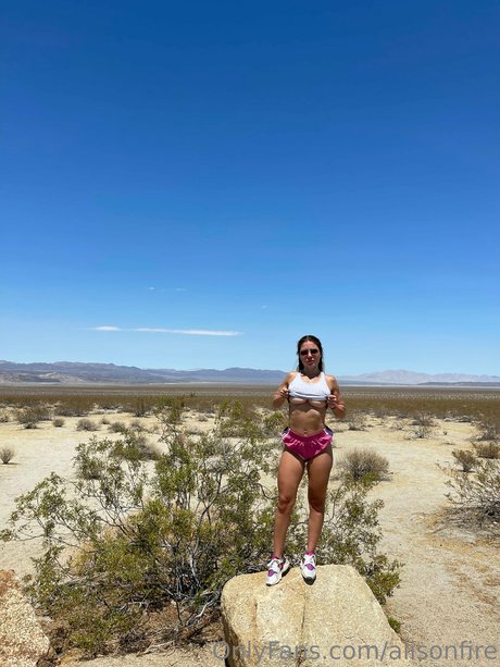 Alicia Cano 裸のモデル 写真