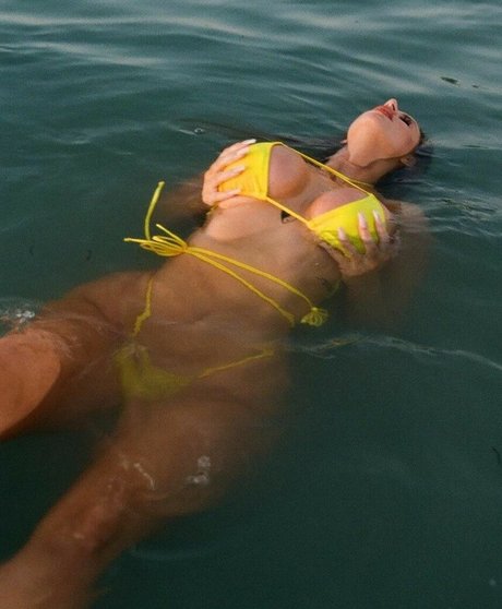 Olivia Stpierre ポルノスター セクシー 写真
