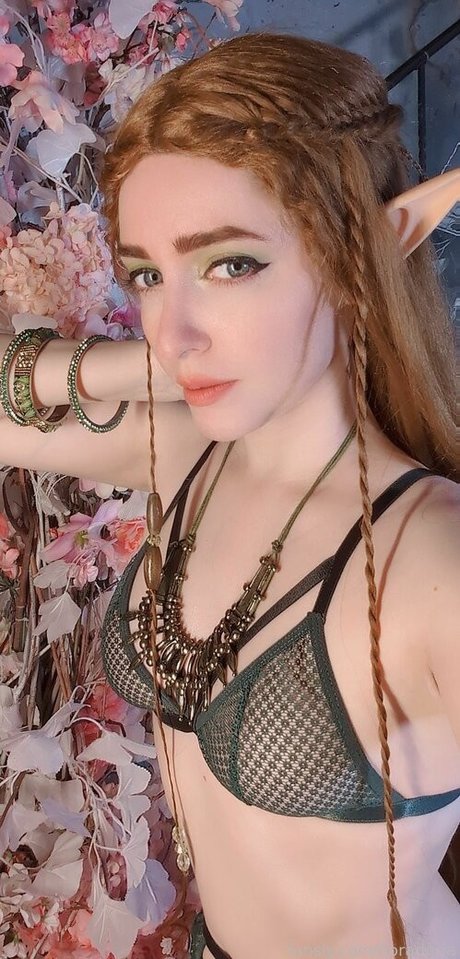 Daria Flora XXXモデル 写真