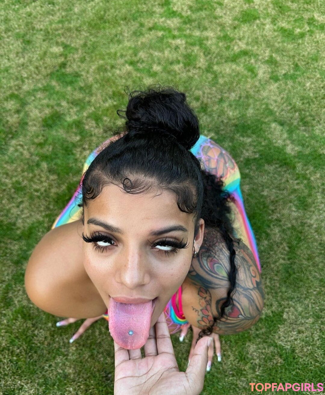 金髪の潮吹き OnlyFans セクシーxxx 画像