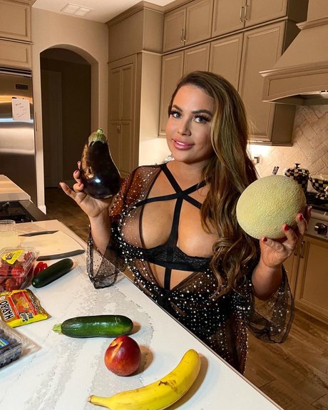 Jenni Neidhart ポルノスター 裸 画像