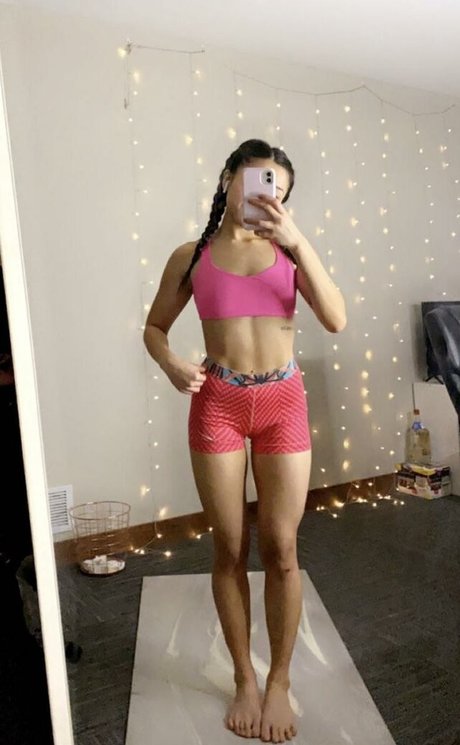 ellie bunniexo アダルト女優 写真