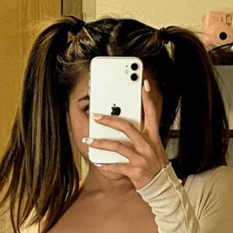 ellie bunniexo ヌードモデル 写真