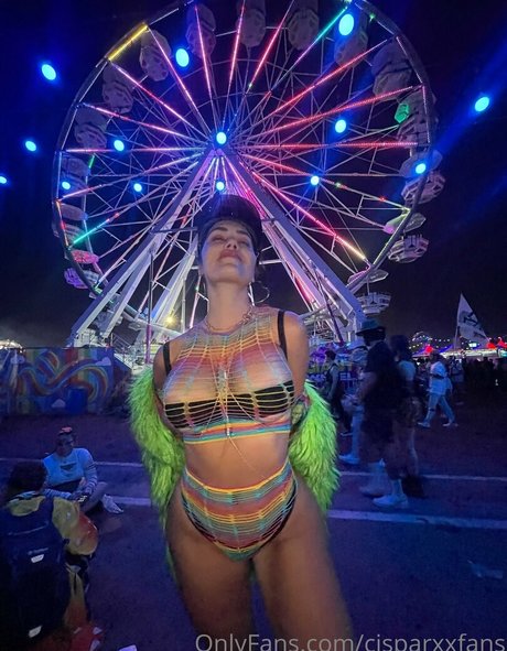 ストラップオンオンリーファンズ ポルノ 写真