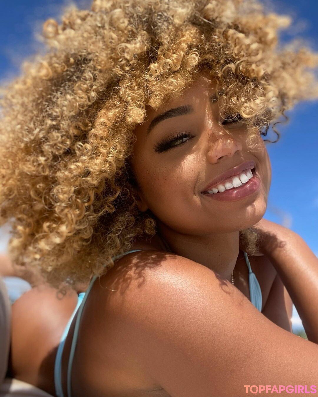 Kathryn Celestre ポルノ女優 アーカイブ