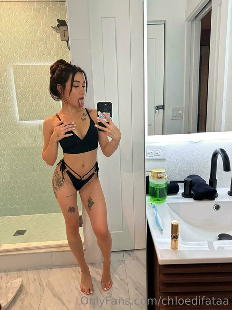 Chloe Difatta 素敵なモデル アーカイブ