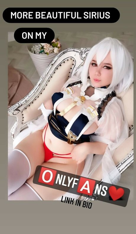 Elune Cosplay 裸のポルノスター 写真
