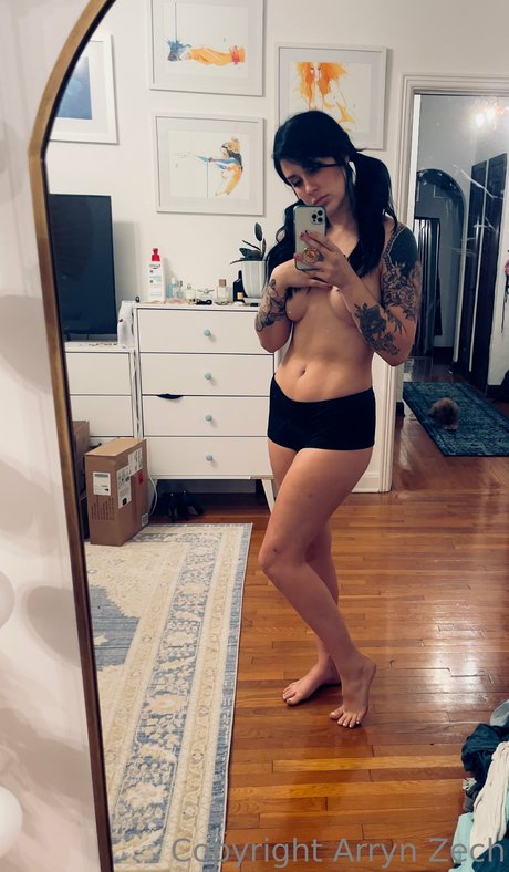 Arryn Zech ポルノスター 写真