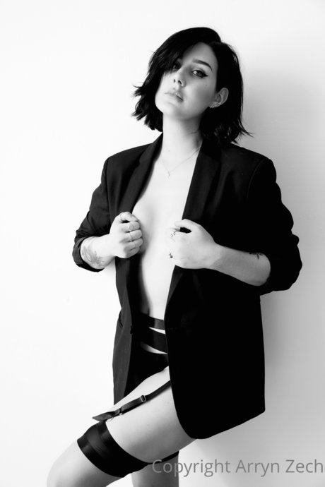 Arryn Zech ポルノモデル 写真