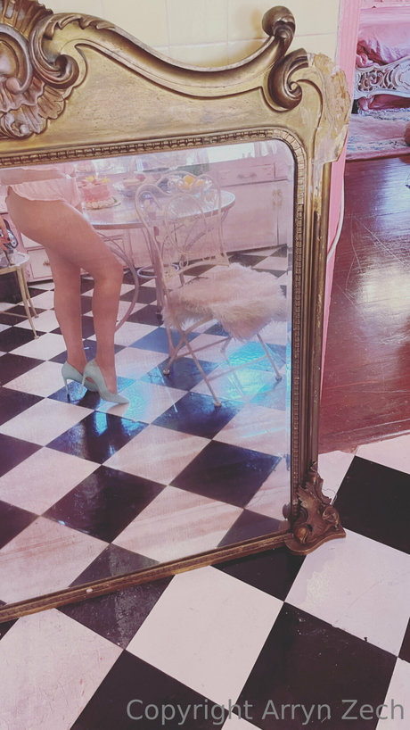 Arryn Zech ポルノスター xxx 写真