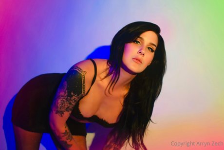 Arryn Zech 高品質のスター 写真