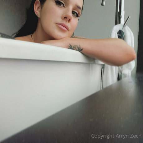 Arryn Zech 美しいポルノスター 画像