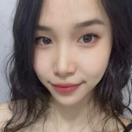 JaelynnLee エロティック女優 写真
