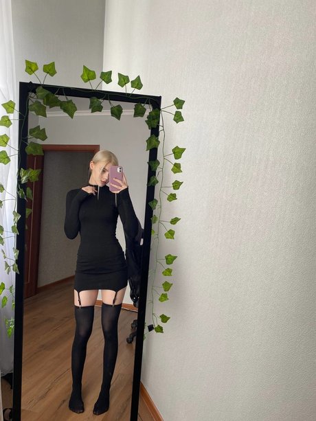 金髪BBW オンリーファンズ 無料ヌード 写真