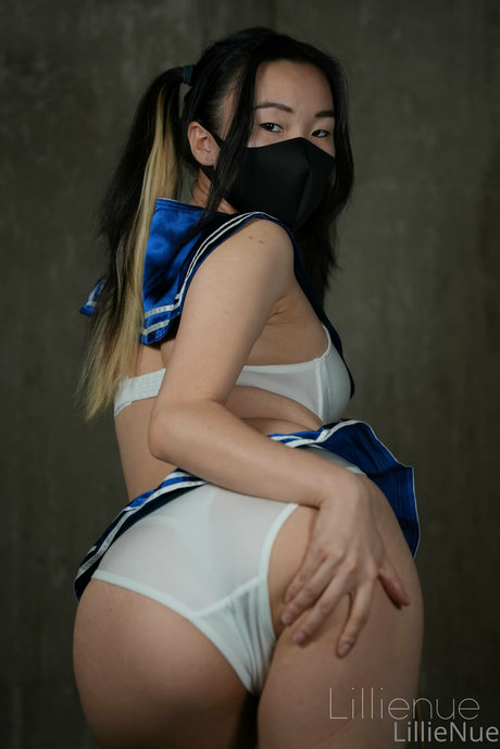 lillienue トップモデル 写真