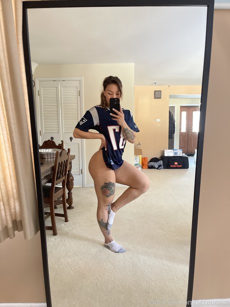 Sereneazn セックス女優 写真
