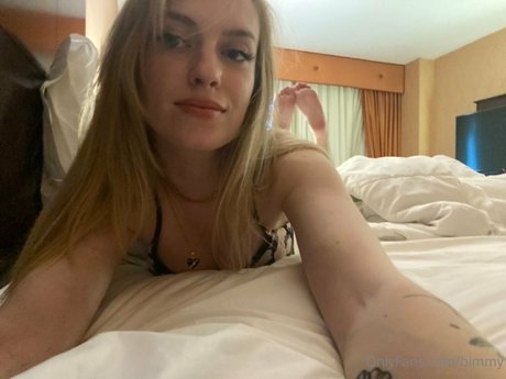 エボニーカムオンリーファンズ セクシーヌード 写真