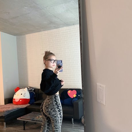 Itsjinny ヌードモデル 画像