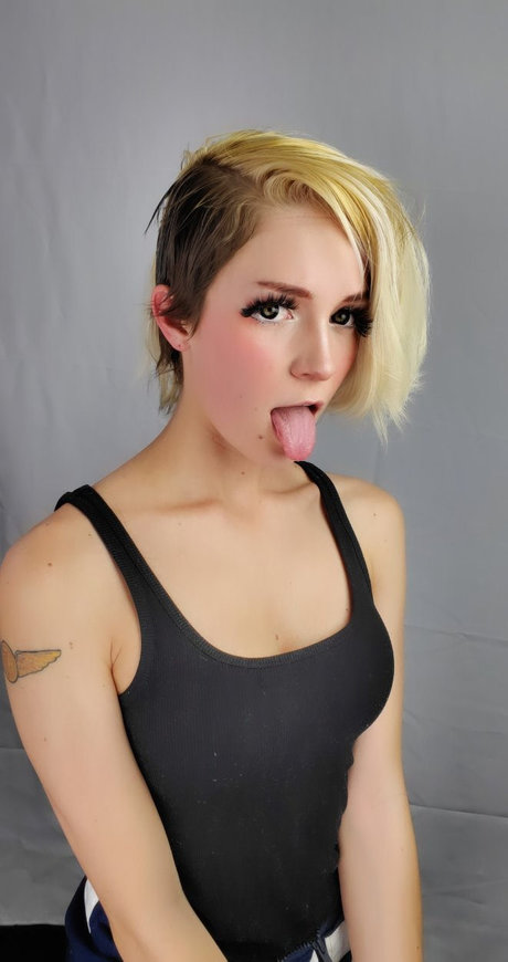 Bunnybii アート女優 画像