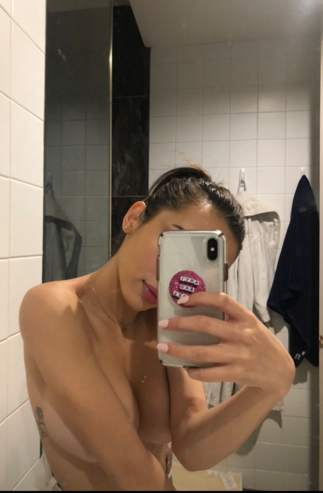 Crybabycay 高品質スター 写真