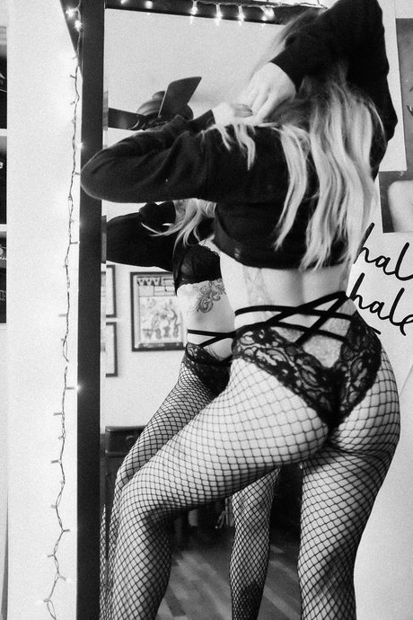 フェラチオ ディープスロート OnlyFans 無料ポルノ 写真