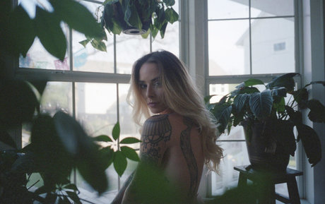 20歳のOnlyFans ポルノグラフィック 写真