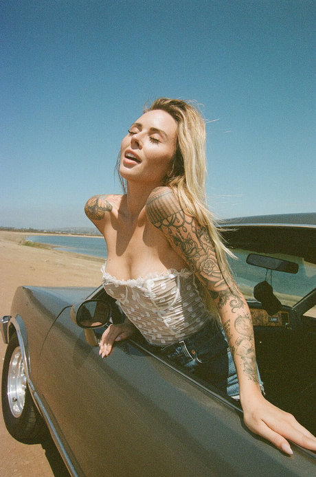 アナルヌードOnlyFans ポルノ 写真