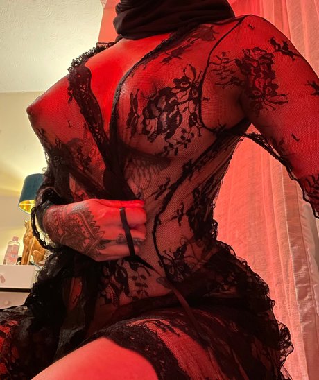 Yasmina Khan 素敵なモデル 画像