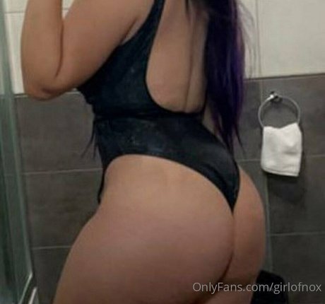 大きなお尻のオンリーファンズ セクシー裸 画像