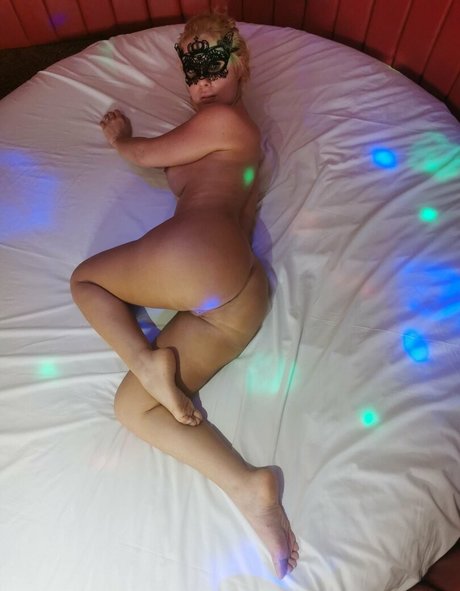 iarasteffens 裸の女優 写真