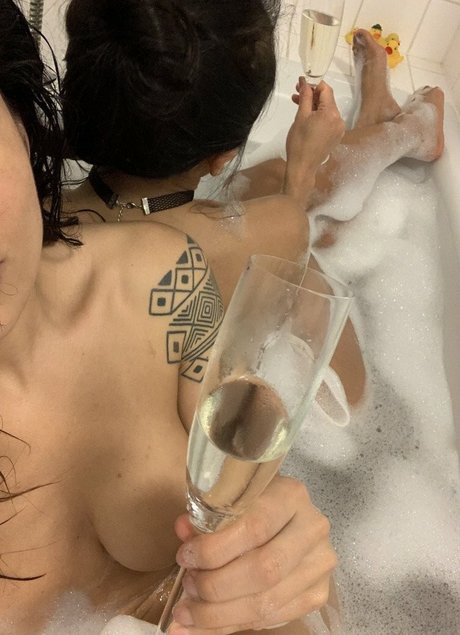 that carioca ポルノスター エロティック 写真