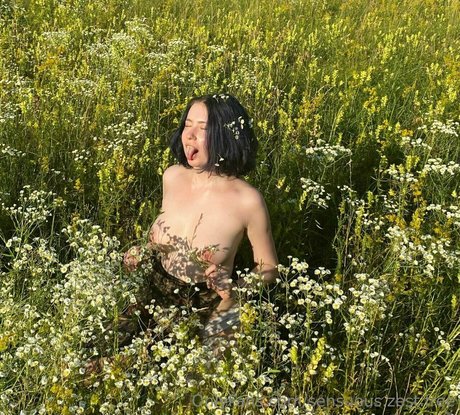 sensuous zest free ヌード女優 写真
